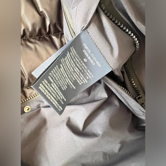 Herno Goretex Two-Ply A-Line Waterproof Windbreaker - Picture 11 of 11